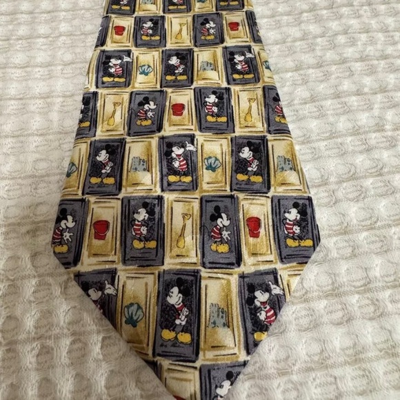 Walt Disney World Micky Mouse Neck Tie 100% Silk - Picture 1 of 6